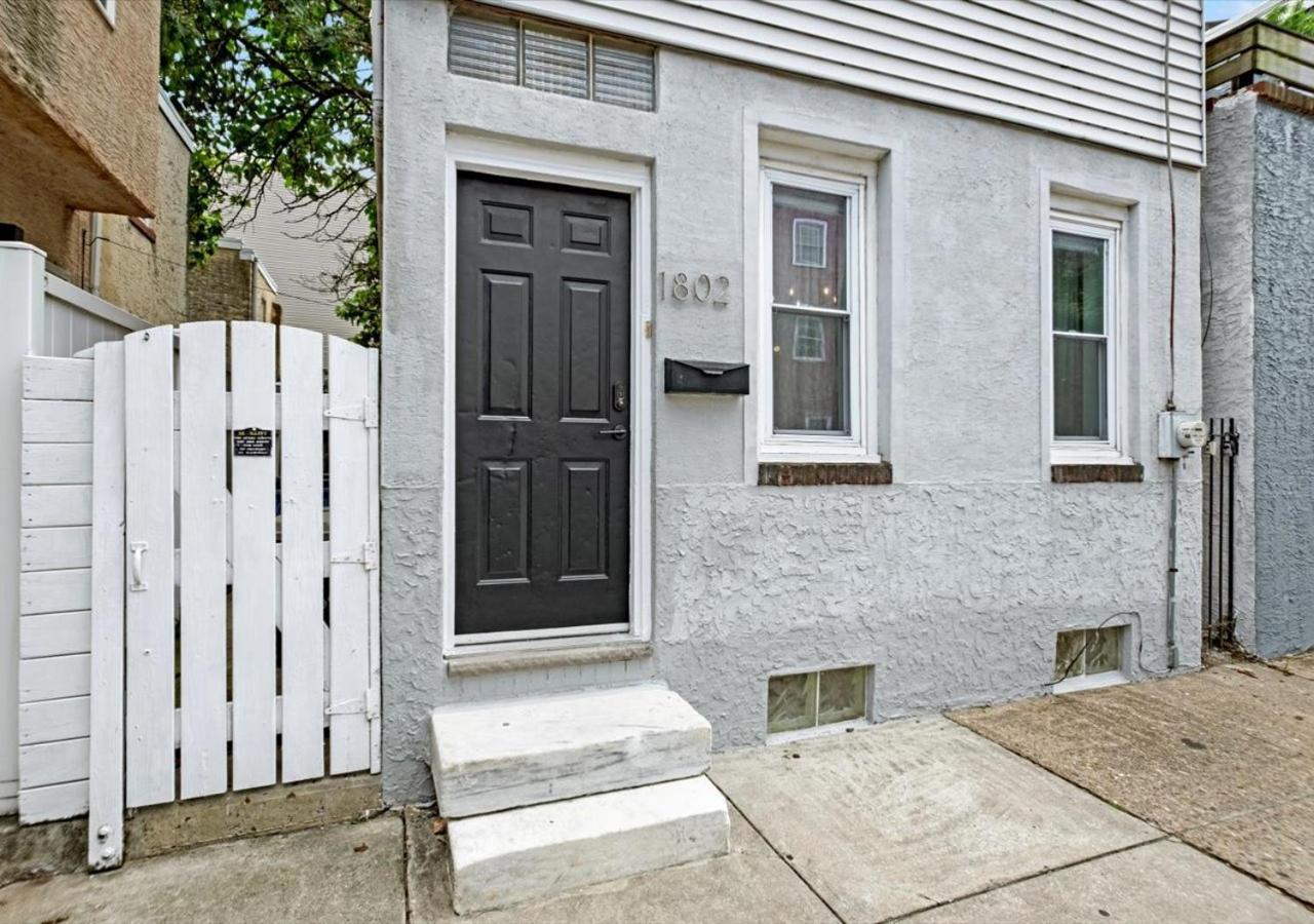 2 Miles From The Convention Center Holiday home Philadelphia